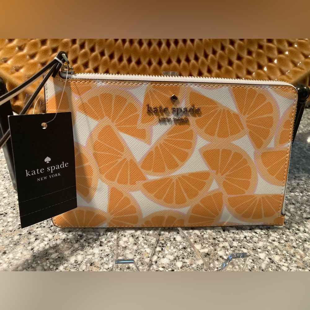 NWT- Kate Spade ♠️ Staci Medium Leather Zip Wristlet (Yellow)